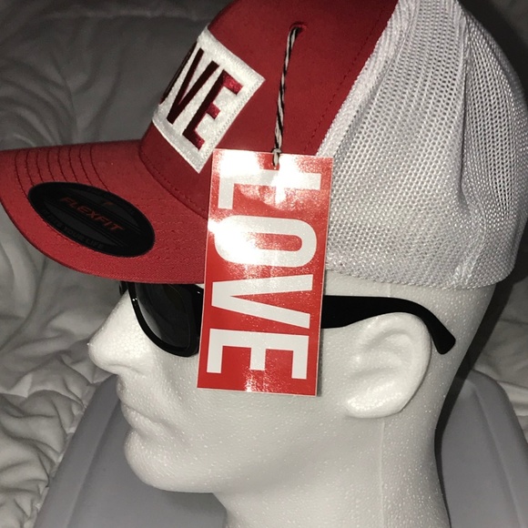 WHITE RED ❤️LOVE THE HAT ❤️ VIP LIMITED EDITION